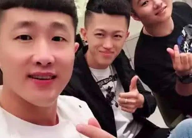 直播二驴vs天佑视频,当东北江湖遇上快手老铁,这场隔空骂战到底谁赢了? 直播二驴vs天佑视频,当东北江湖遇上快手老铁,这场隔空骂战到底谁赢了?